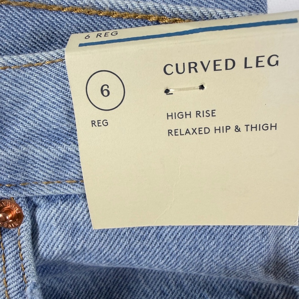 Universal Thread™ Women's High-Rise Curved Leg Barrel Jeans - Light Wash - Picture 6 of 16